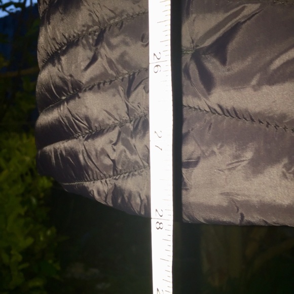 Reserve for Christi Black Midweight Puffer Jacket - Picture 6 of 7